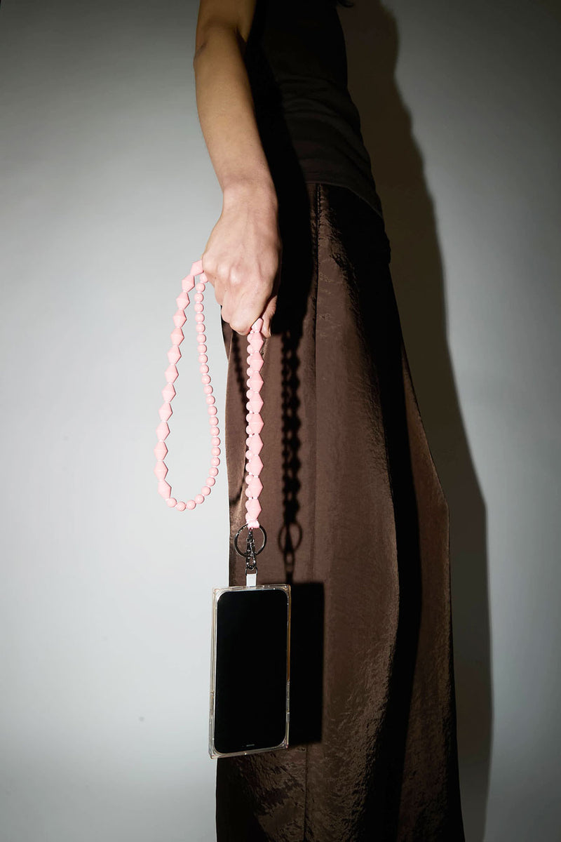 Ina Seifart Perlen Zickzack Phone Necklace in Blush