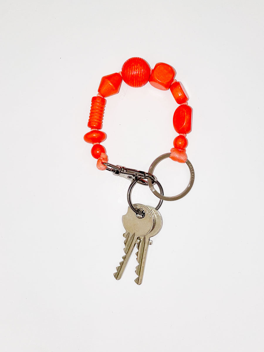 Ina Seifart Perlenmix Short Keyholder in Neon Orange
