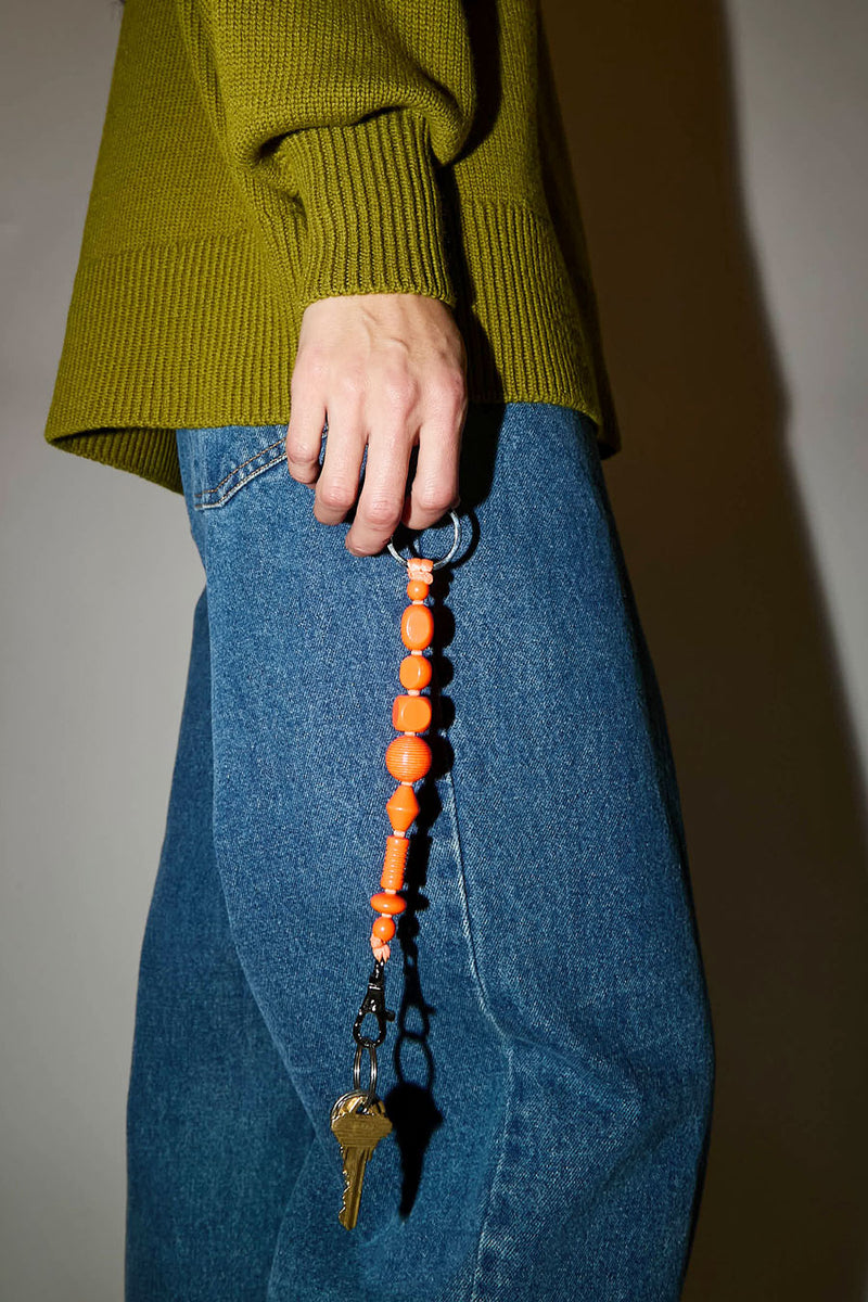Ina Seifart Perlenmix Short Keyholder in Neon Orange