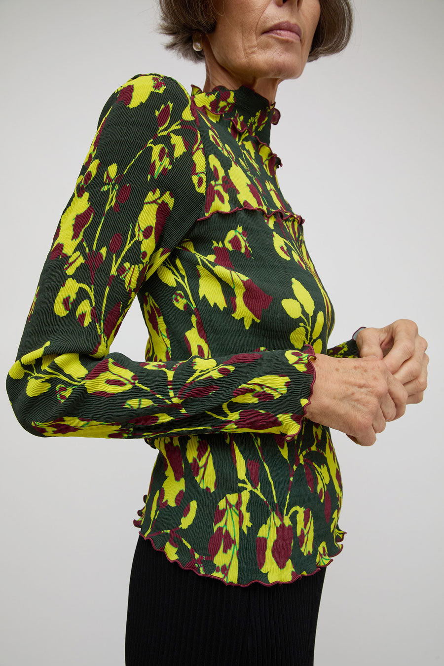 Julia Heuer Karl Top in Electric Ingrid