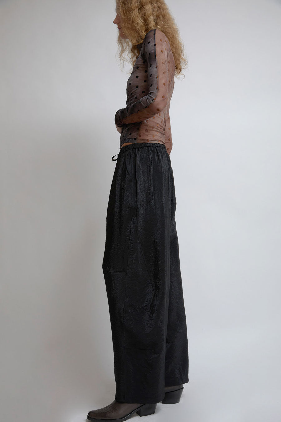KkCo Crescent Pant in Obsidian