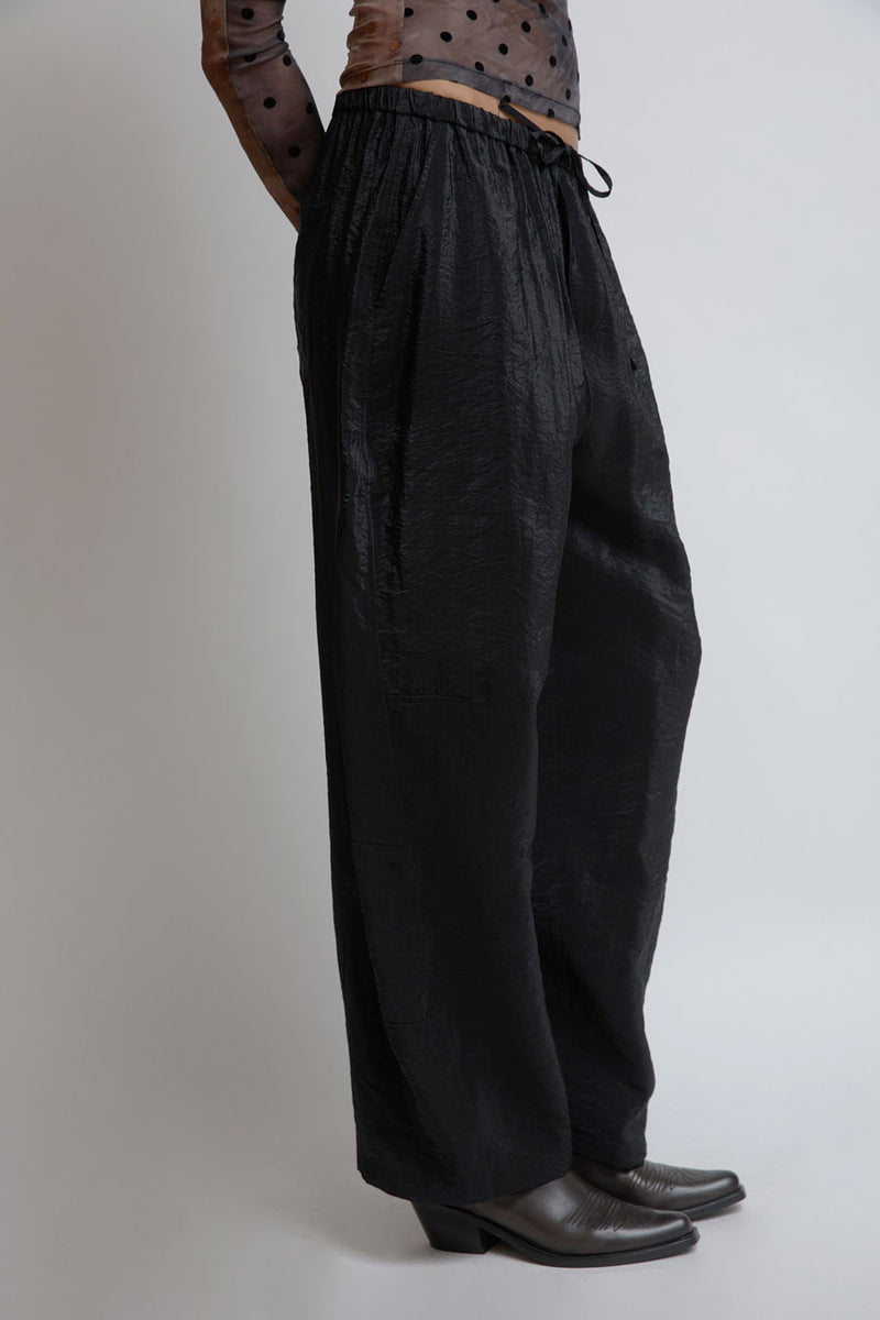 KkCo Crescent Pant in Obsidian