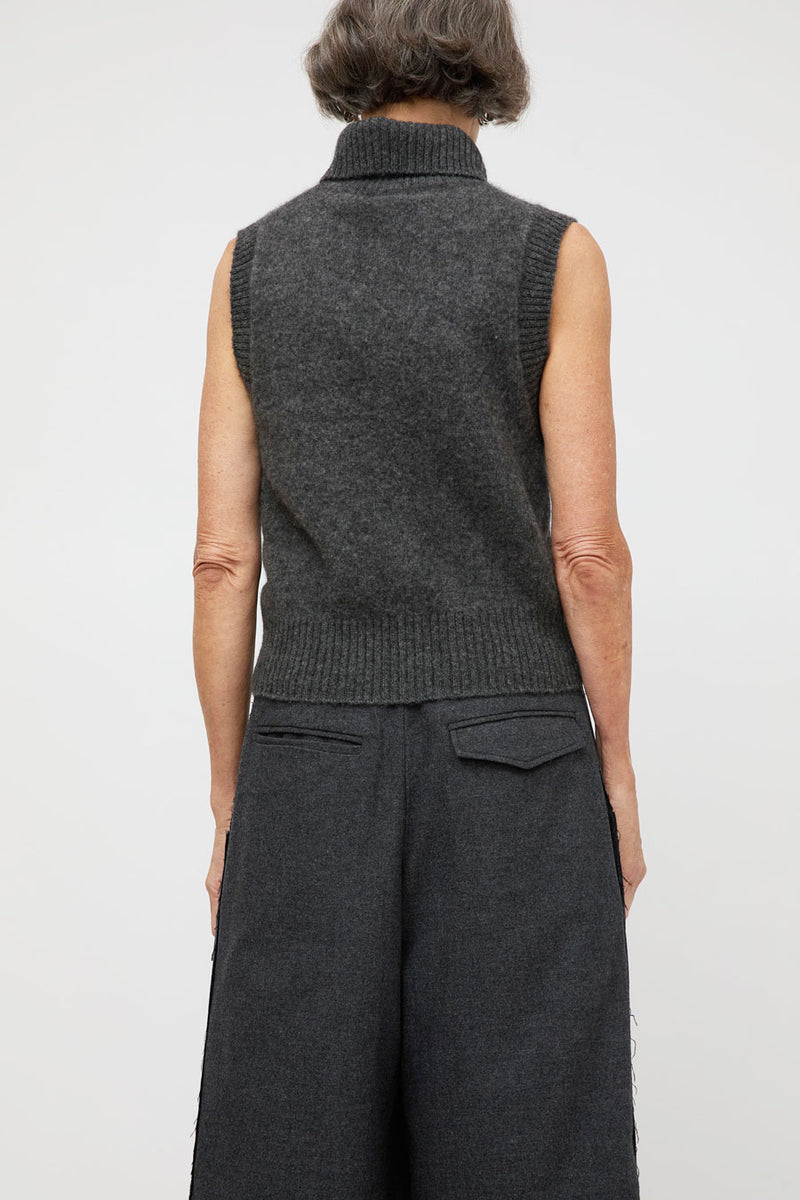 La Piscine Knit Turtle Vest in Dark Grey