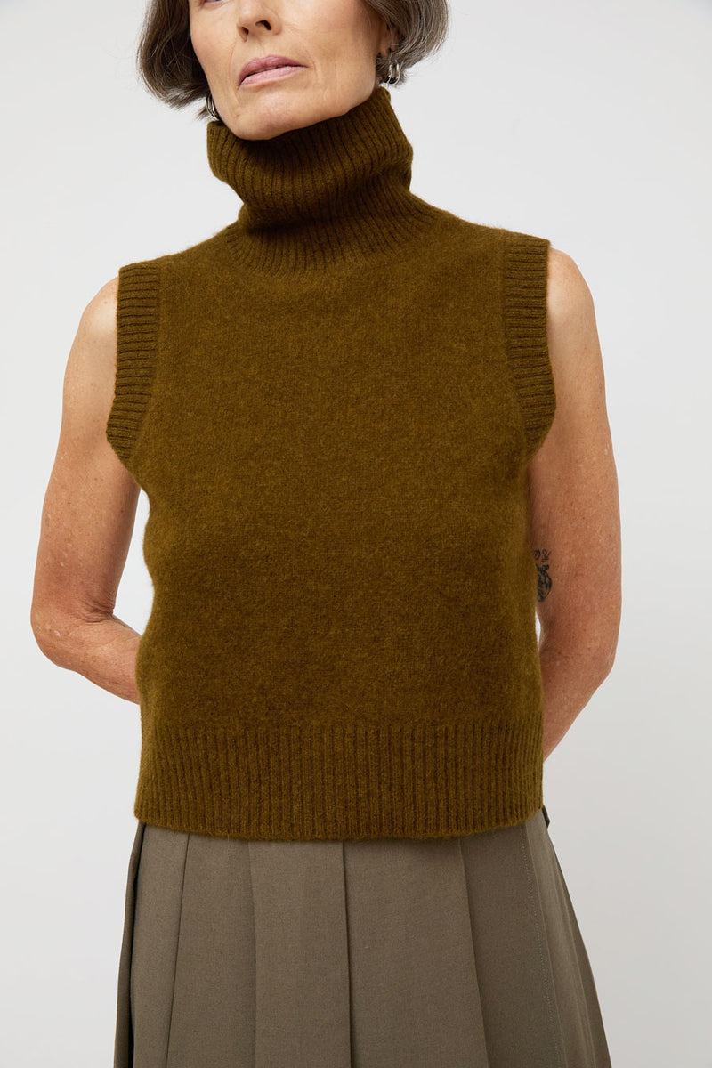 La Piscine Knit Turtle Vest in Khaki