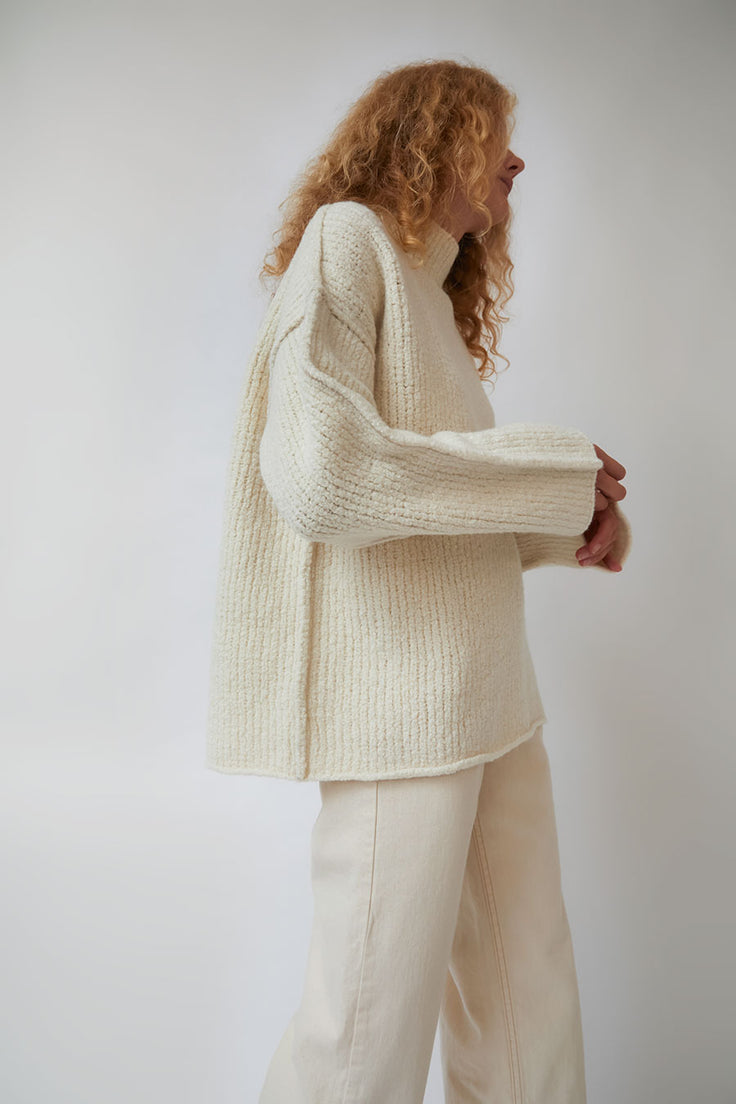 Lauren Manoogian Raw Turtleneck in Raw White