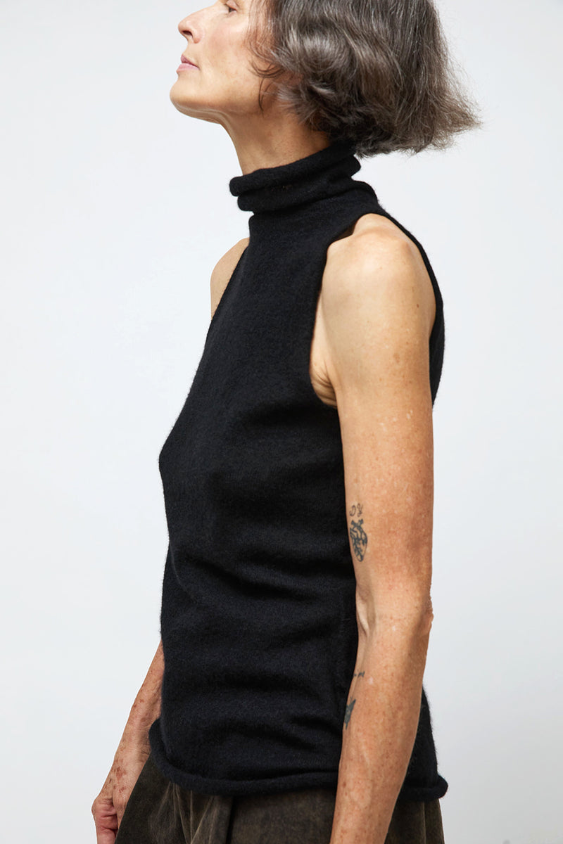 Lauren Manoogian Funnel Shell in Black
