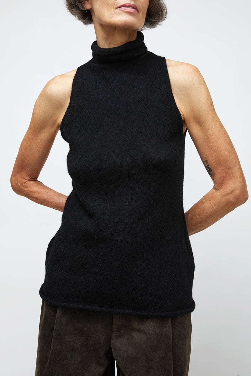 Lauren Manoogian Funnel Shell in Black