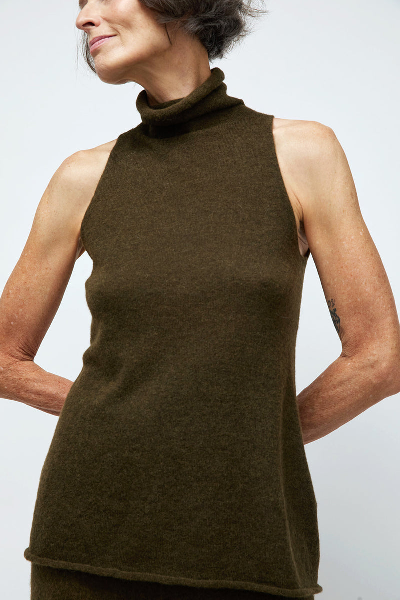 Lauren Manoogian Funnel Shell in Olive