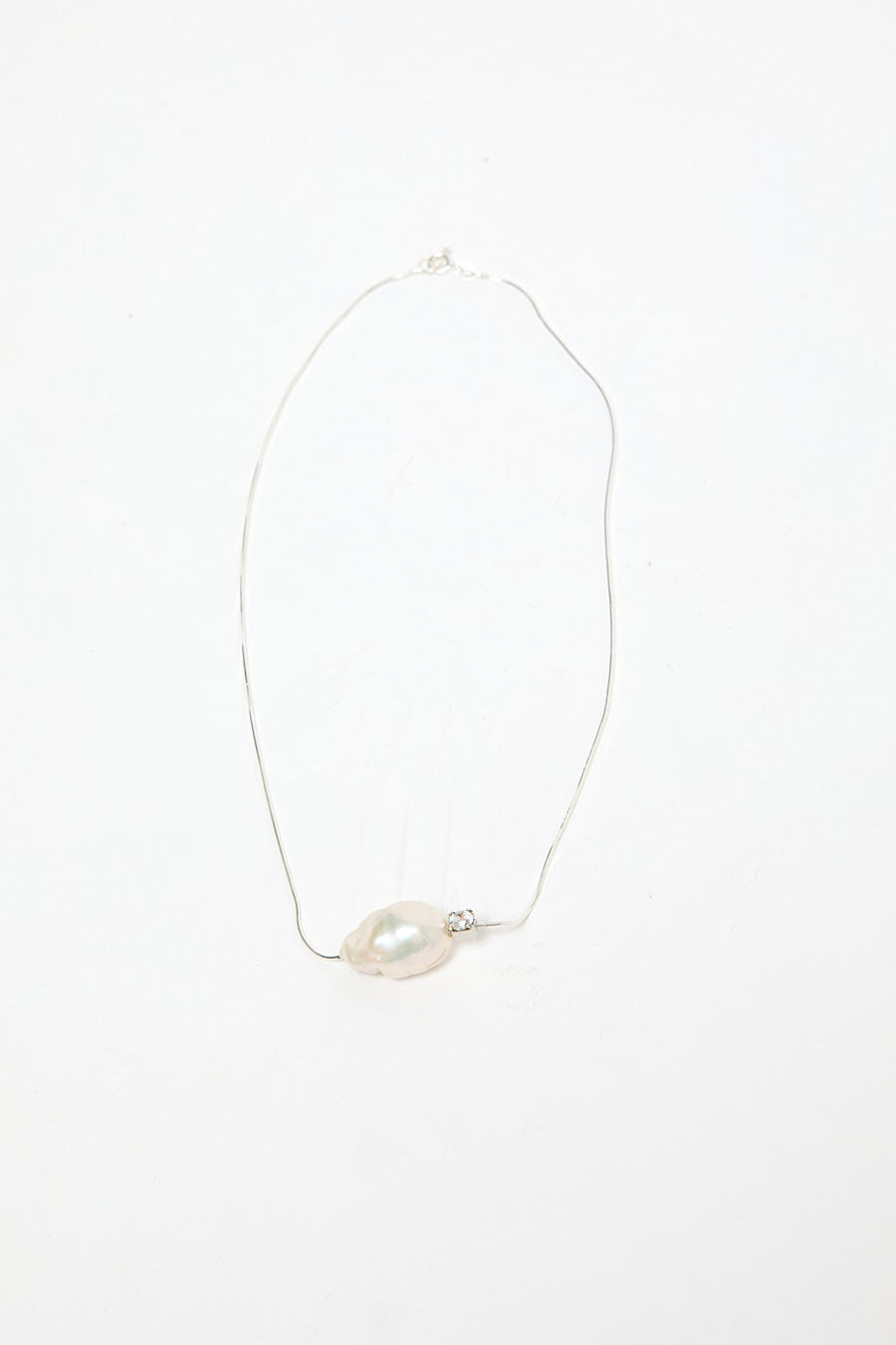 Le Chic Radical Baroque Pearl Choker in Silver