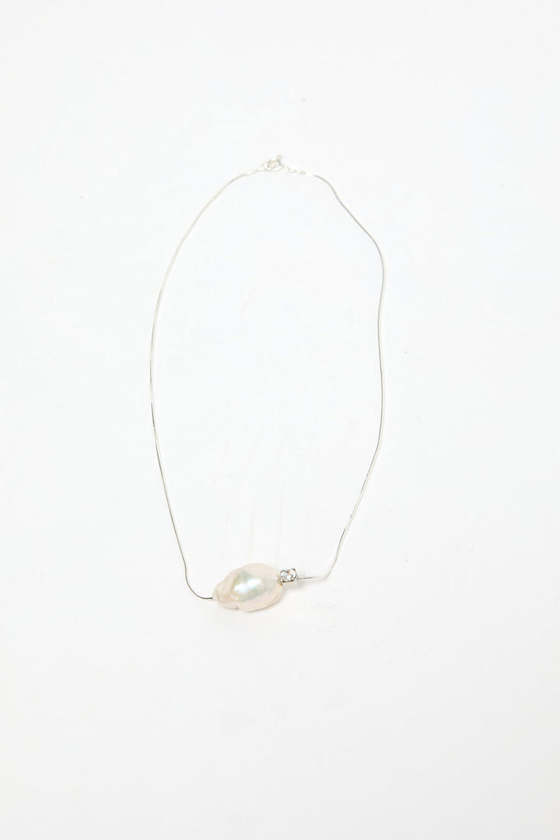 Le Chic Radical Baroque Pearl Choker in Silver