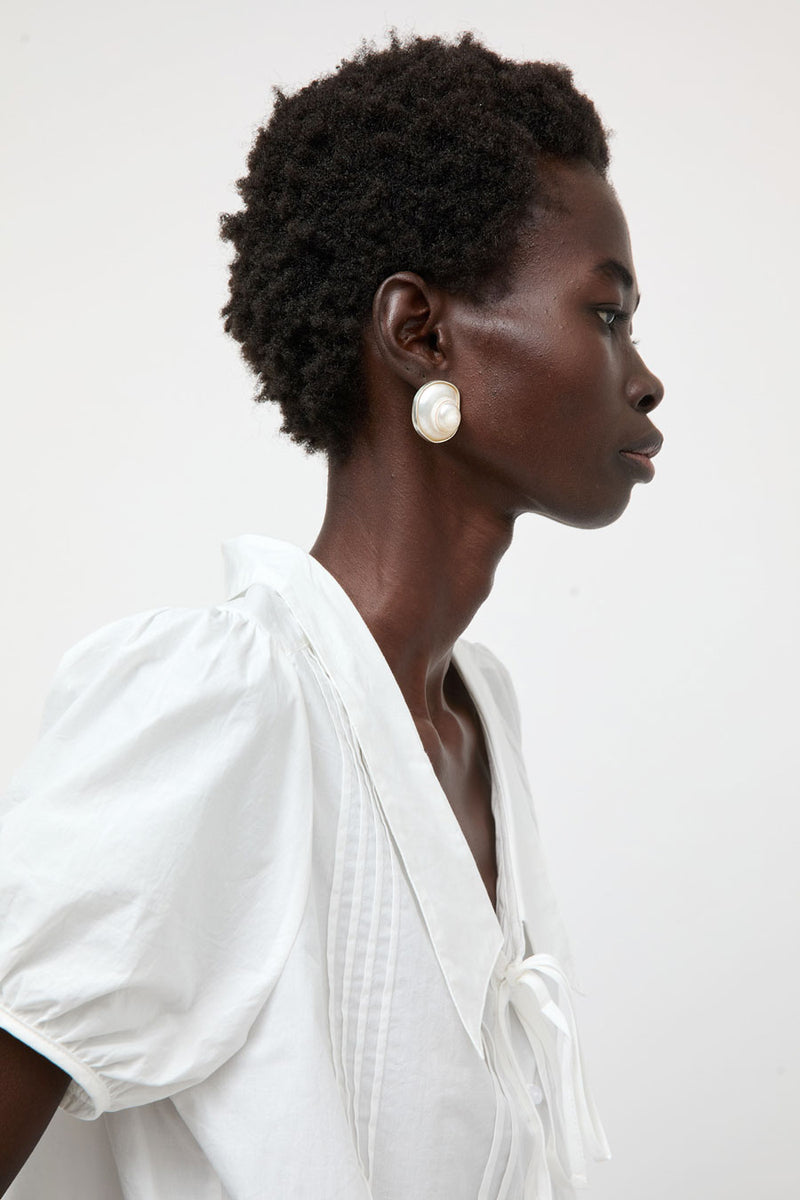 Le Chic Radical Seashell Studs in Silver