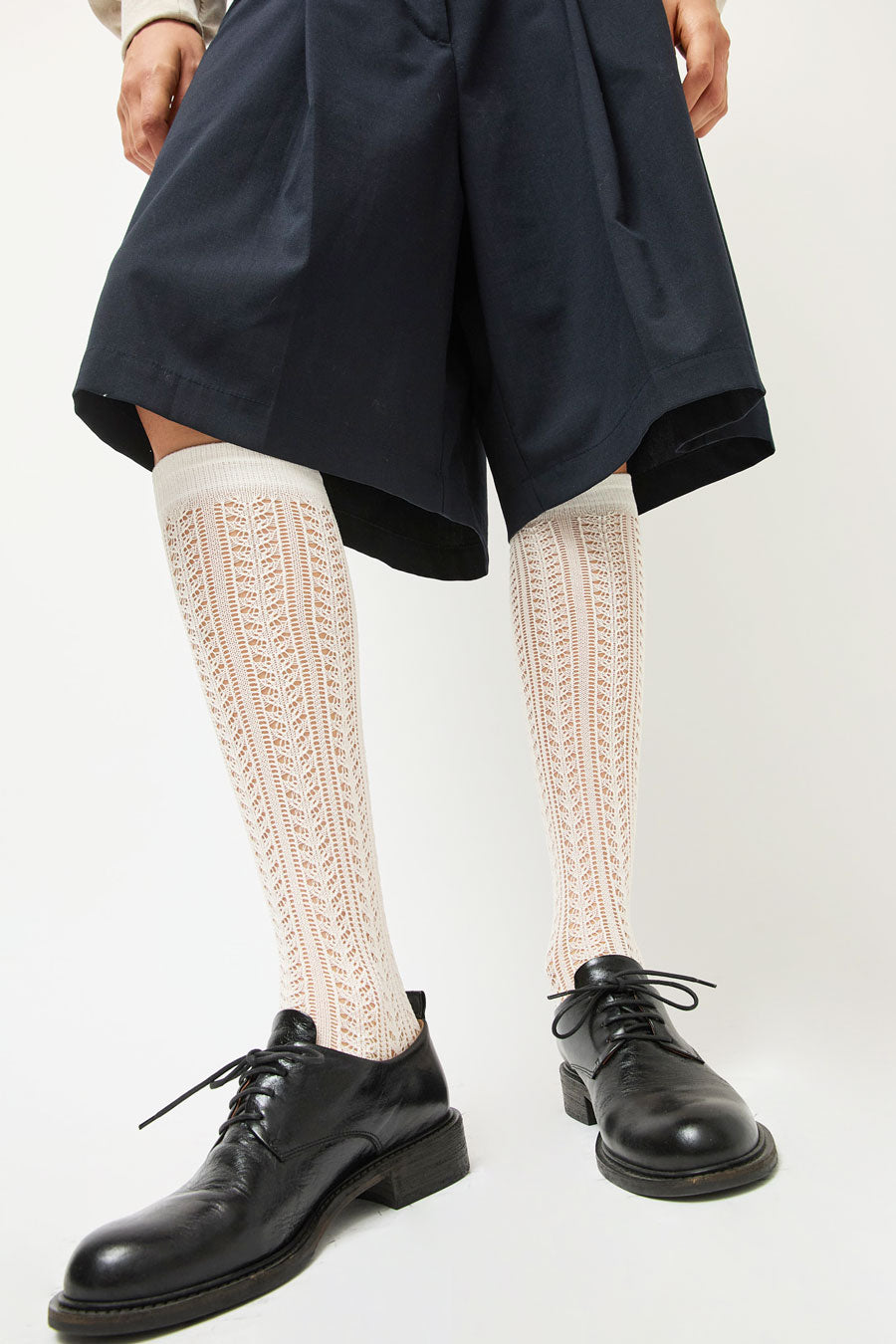 Leur Logette Mesh High Socks in Off White