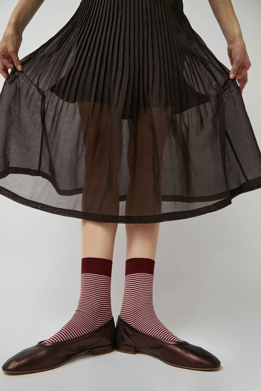 Maria La Rosa Fine Stripe Cotton Socks in Brown