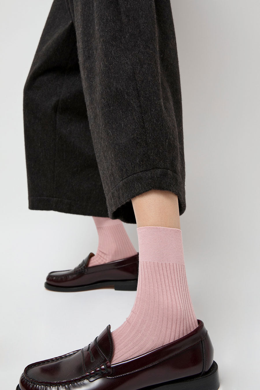 Maria La Rosa Ribbed Mid Calf Bio Cotton Socks in Pale Pink