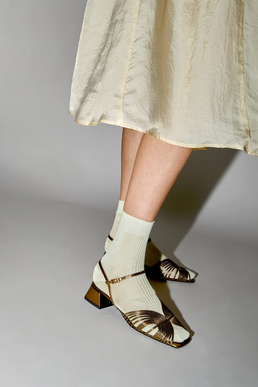 Maria La Rosa Silk Ribbed Ankle Socks in Baccello