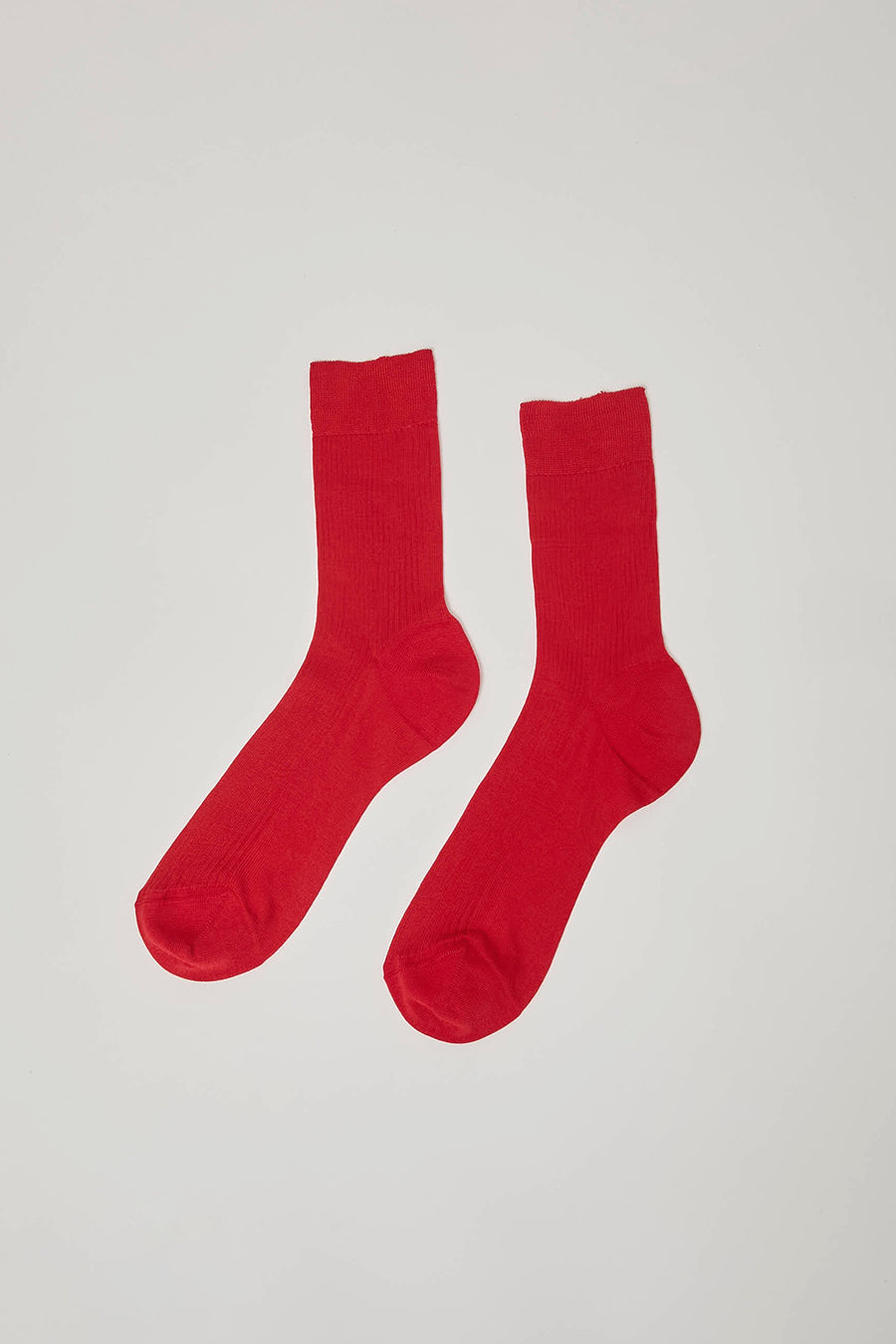 Maria La Rosa Silk Ribbed Ankle Socks in Rosso Lacca