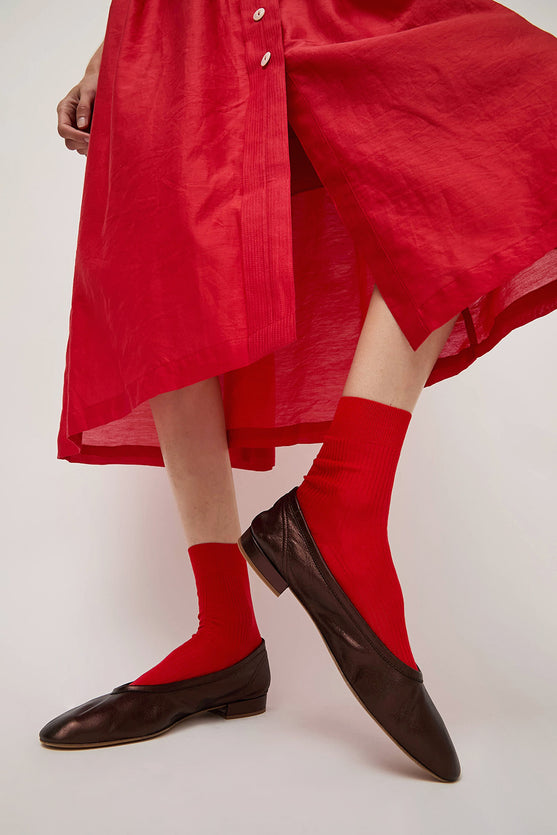 Maria La Rosa Silk Ribbed Ankle Socks in Rosso Lacca