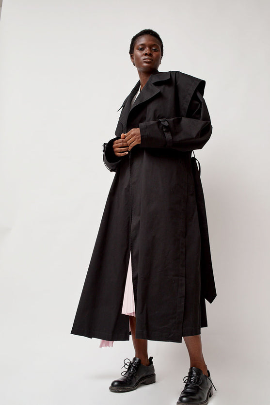 Marios Trench Coat in Black