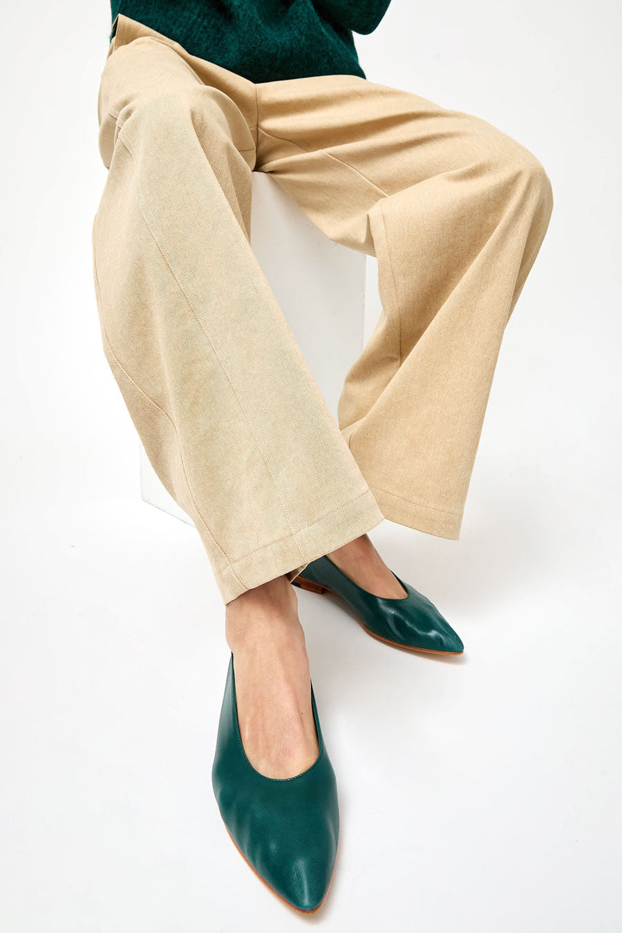 Martiniano Party Flat in Emerald