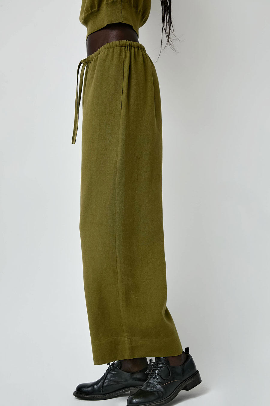 Mijeong Park Linen Blend Cropped Pants in Green