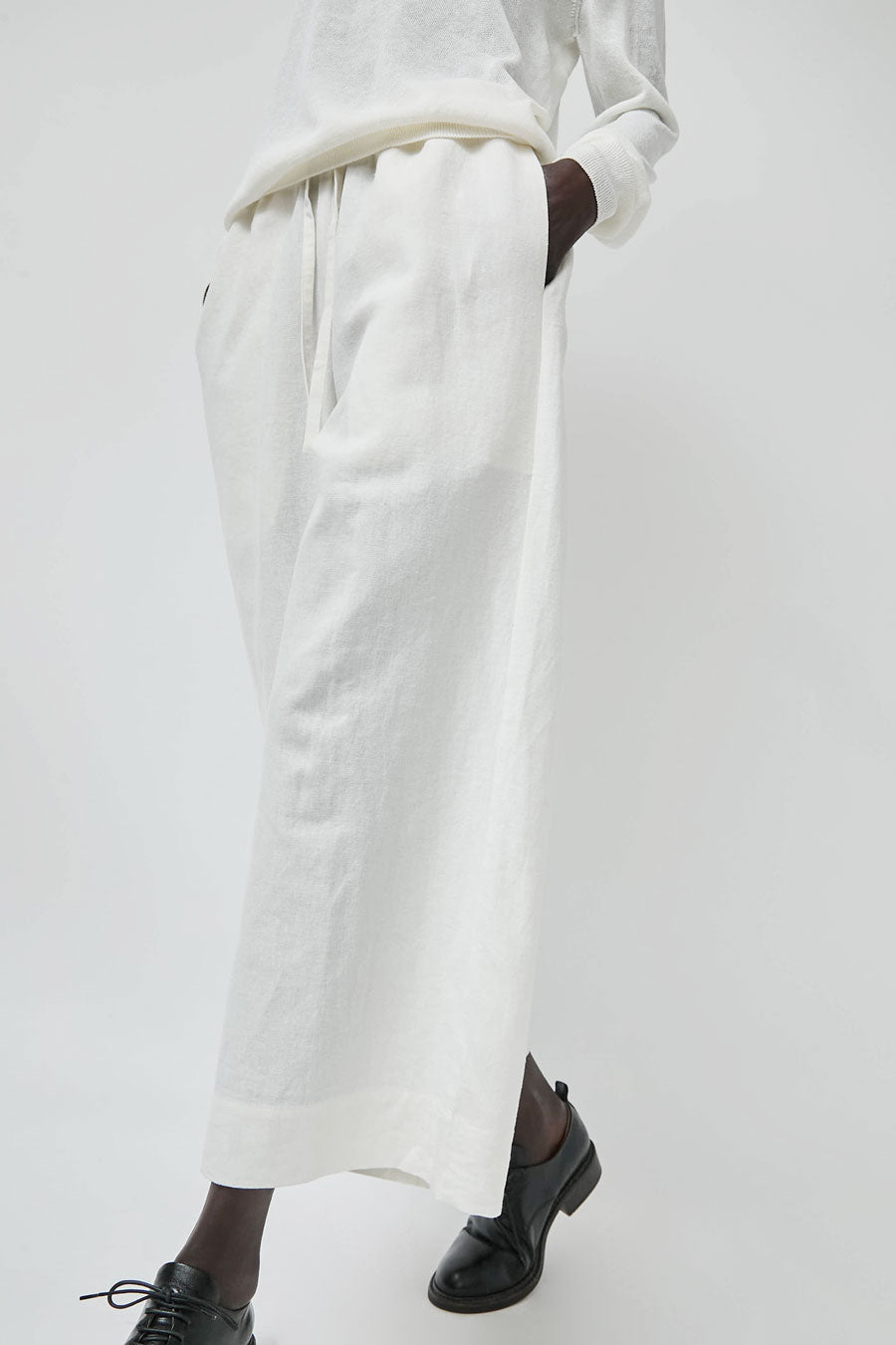 Mijeong Park Linen Blend Cropped Pants in Ivory