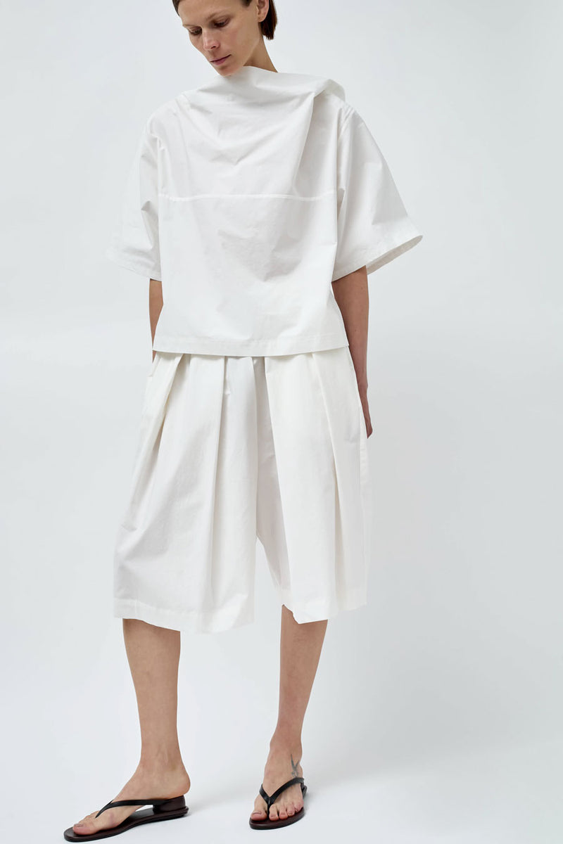 Modern Weaving Boxy Pleat Bermuda in Off White