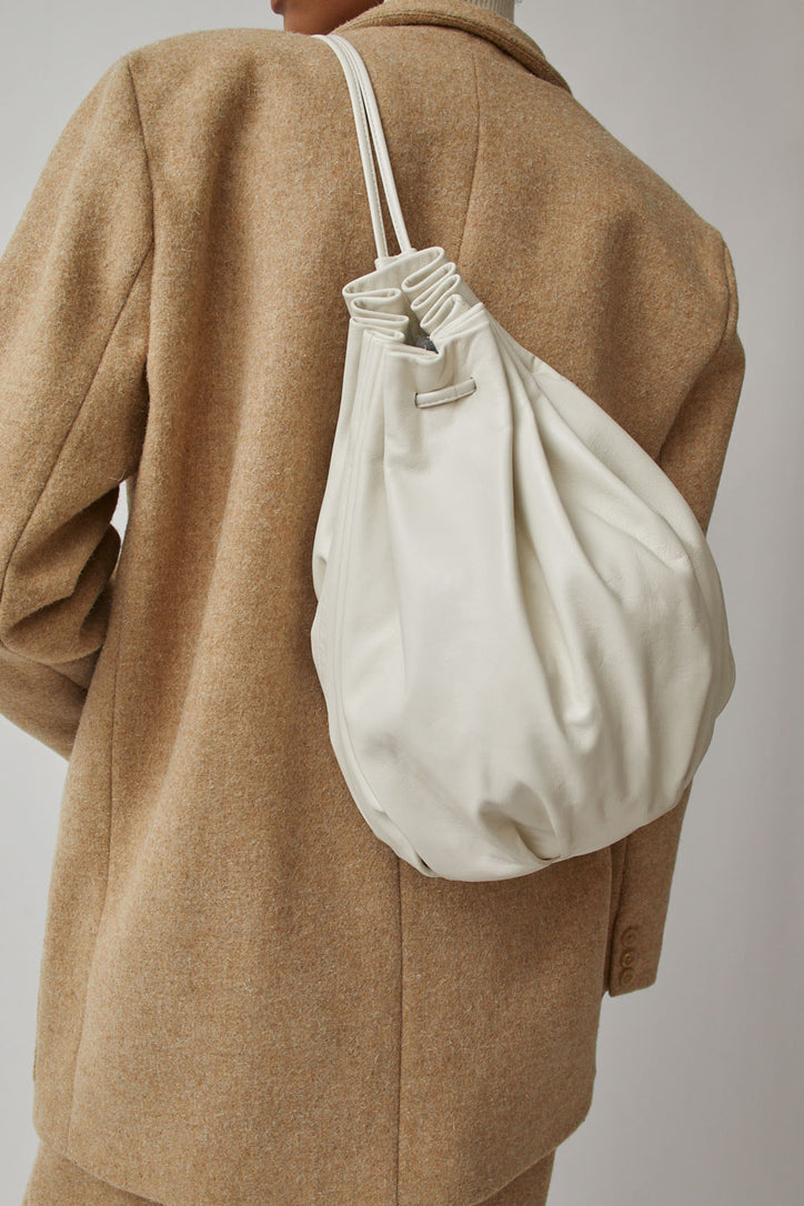 Modern Weaving Pleated Balloon Bag in Crème