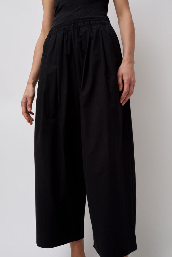 Modern Weaving Relaxed Open Lean Trouser in Black