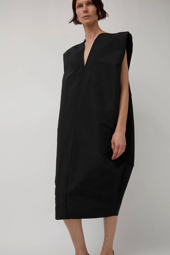 Modern Weaving Sculpt Dress in Black