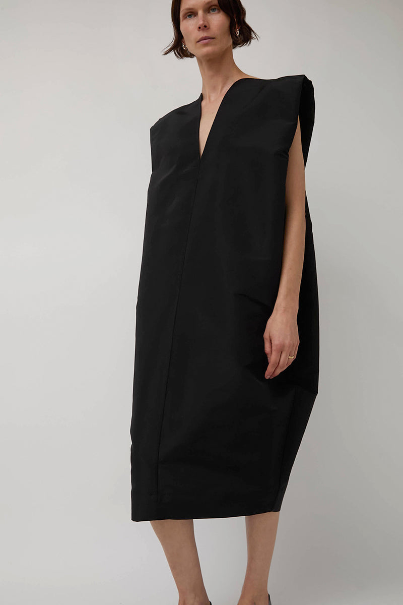 Modern Weaving Sculpt Dress in Black