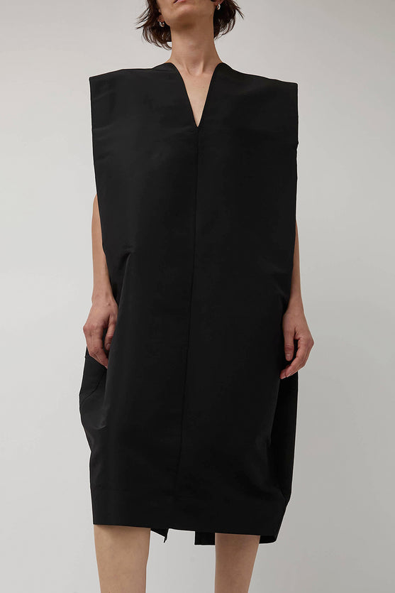 Modern Weaving Sculpt Dress in Black