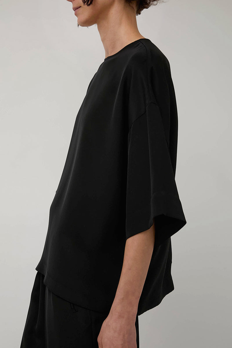 Modern Weaving Silk Tee in Black