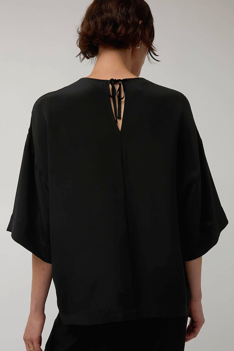 Modern Weaving Silk Tee in Black