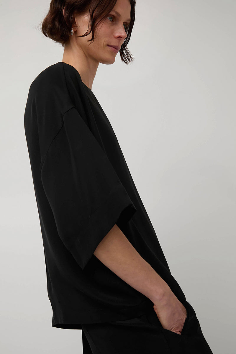 Modern Weaving Silk Tee in Black