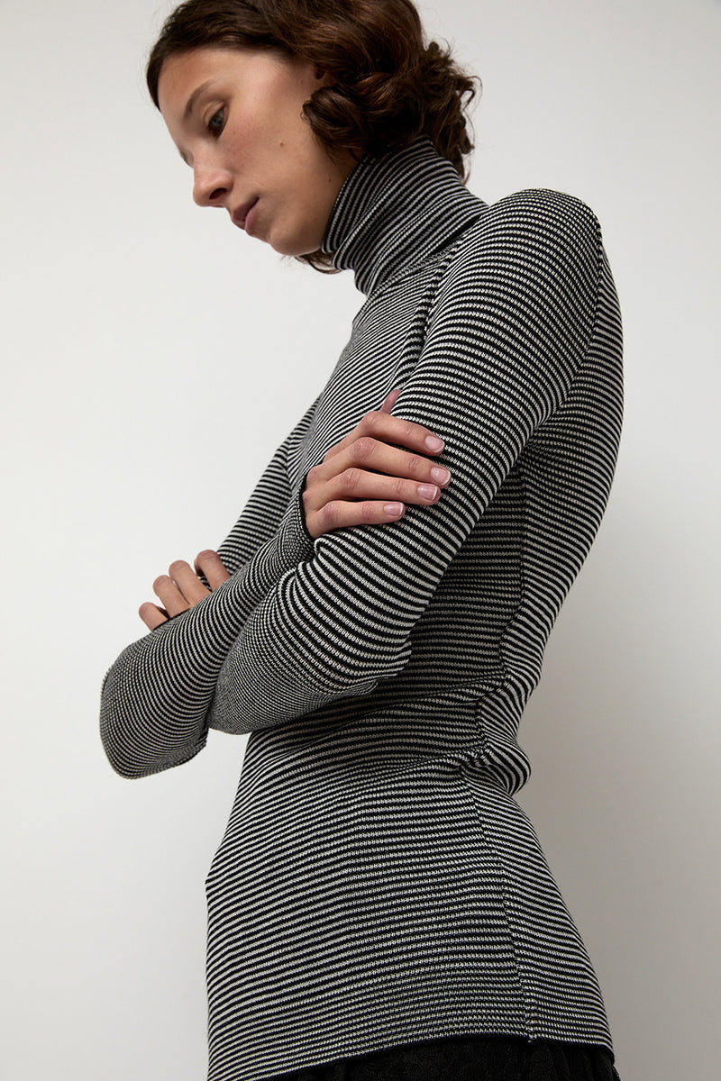 Modus Vivendi Alpha Rollneck in Espresso Fine Stripes