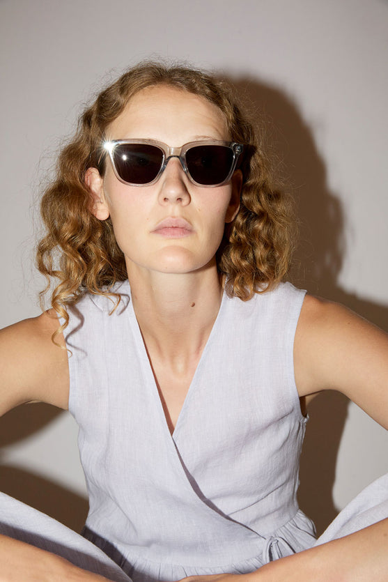 Monokel Robotnik Sunglasses in Grey