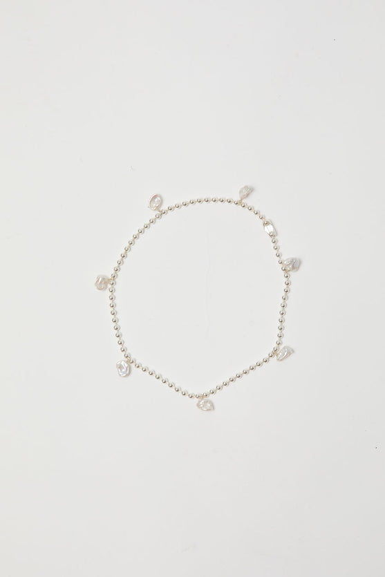 Mussels and Muscles Keshi Pearl Necklace No.6 in Silver and Pearl