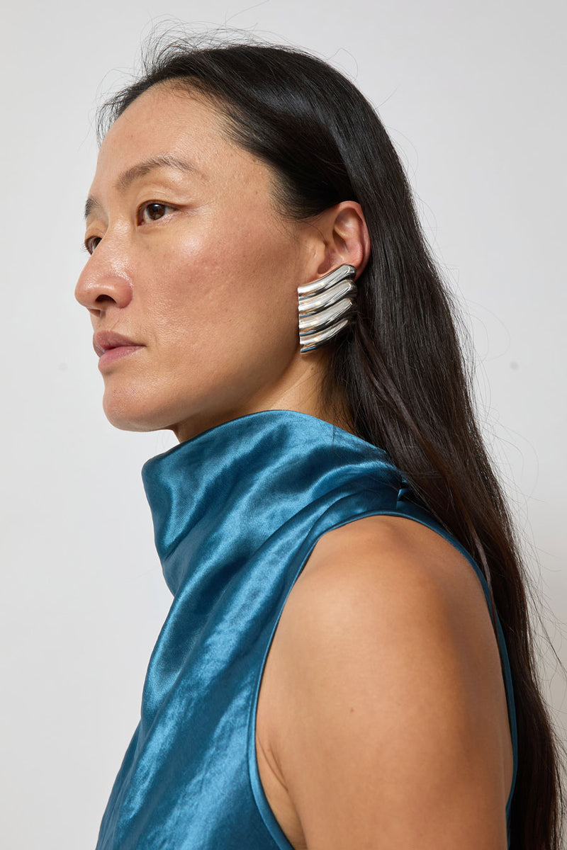 NOMIA Wave Earrings in Silver