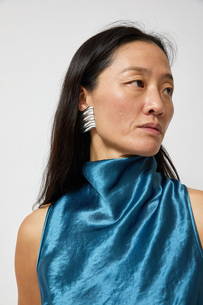 NOMIA Wave Earrings in Silver