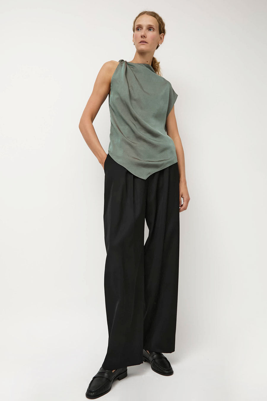 NOMIA Wide Leg Pleated Trouser in Black