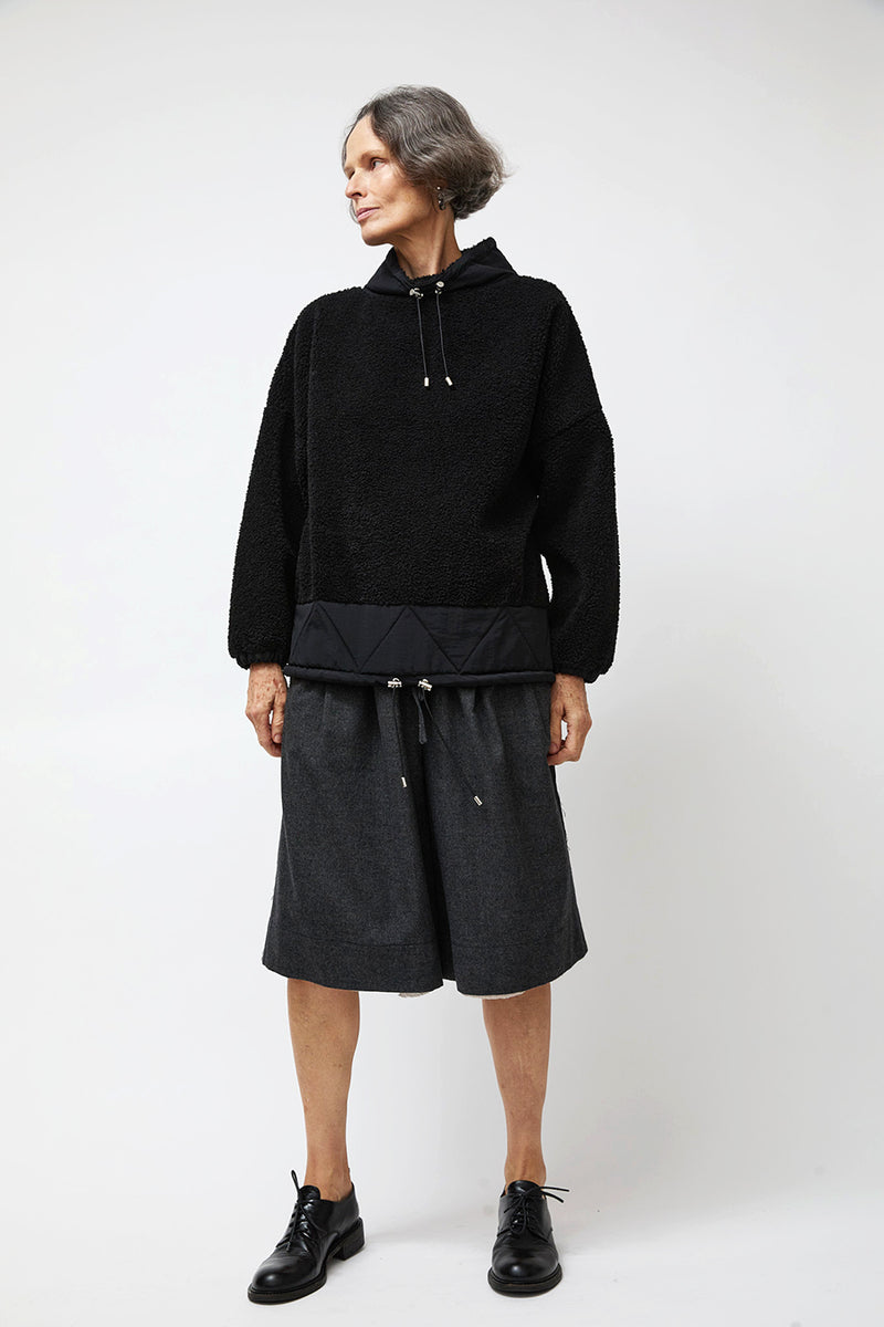 NOMIA Fleece Pullover in Black