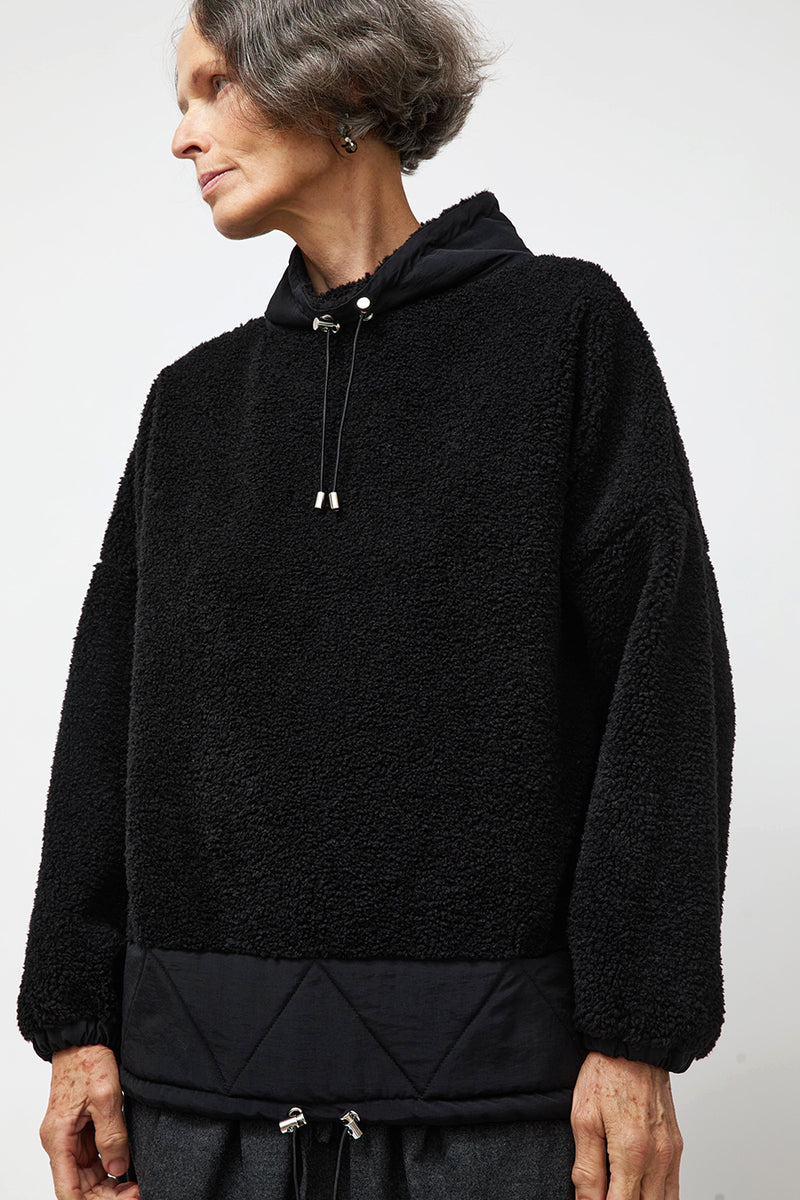 NOMIA Fleece Pullover in Black