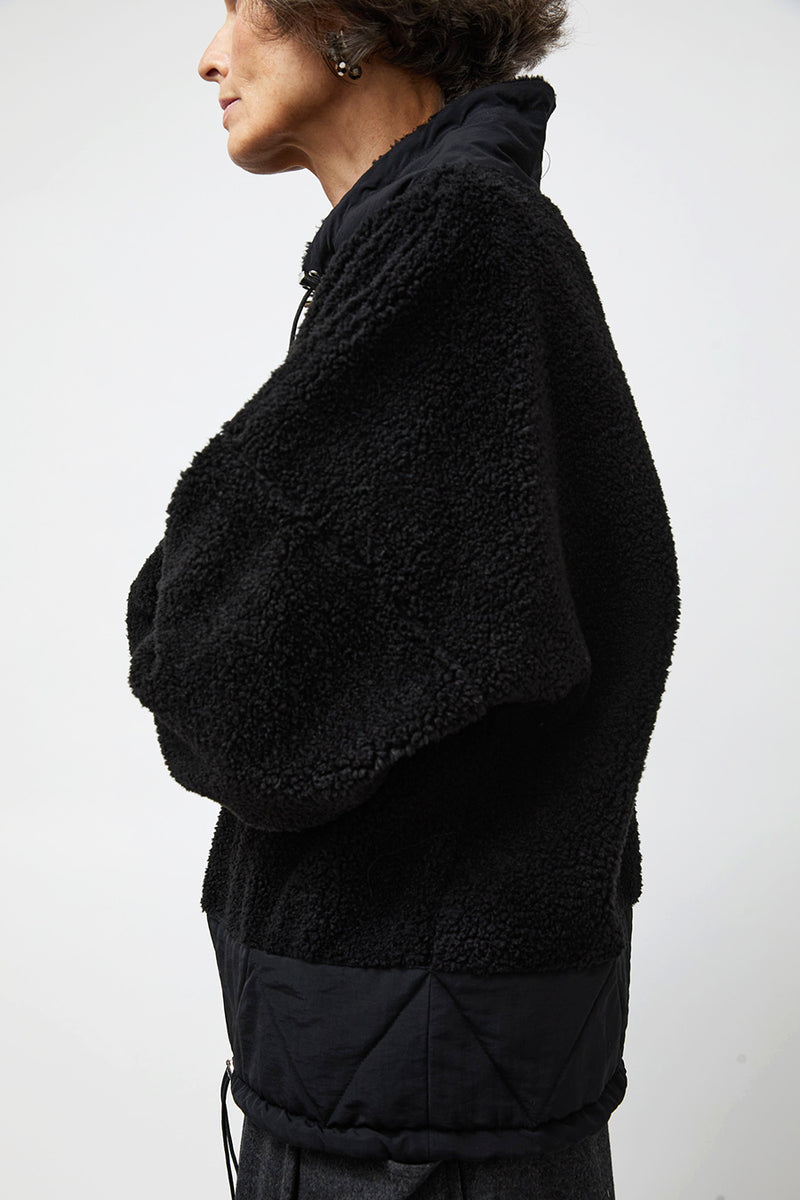 NOMIA Fleece Pullover in Black