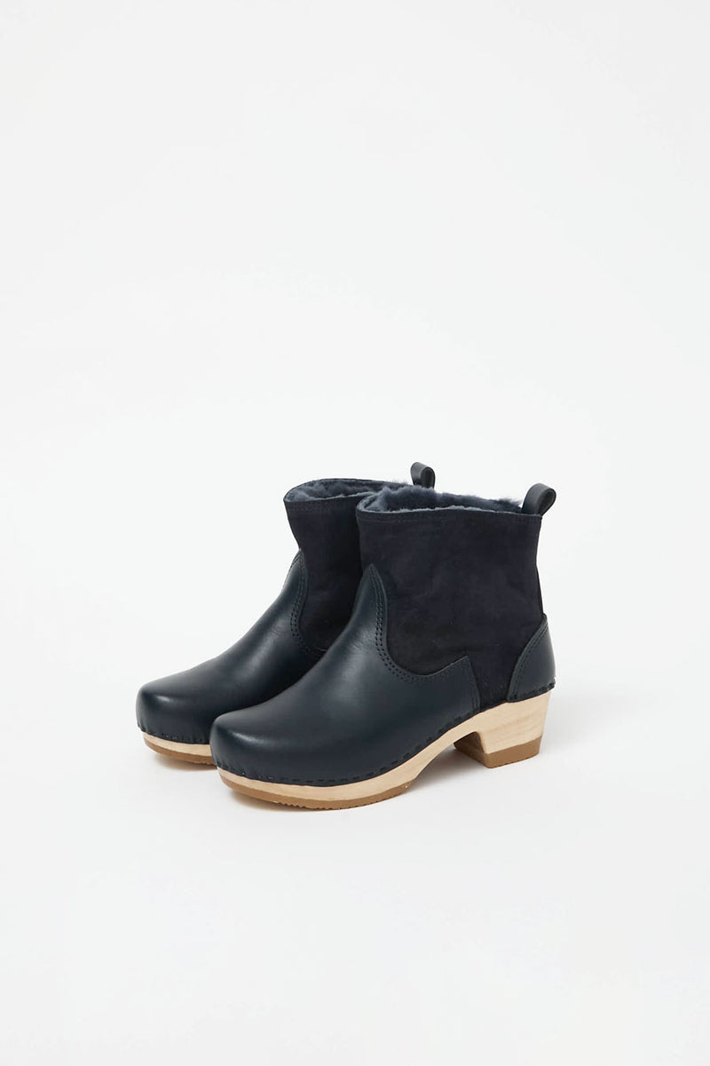 No.6 5" Pull on Shearling Clog Boot on Mid Heel in Navy and Night