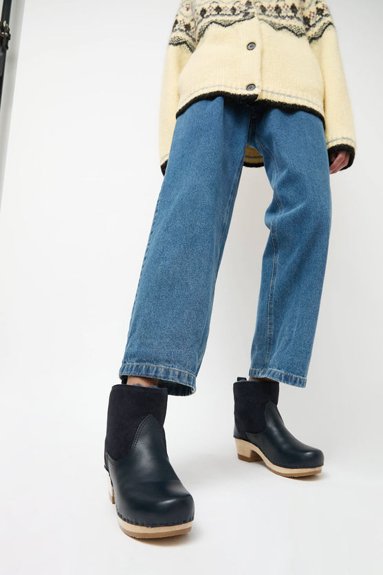 No.6 5" Pull on Shearling Clog Boot on Mid Heel in Navy and Night