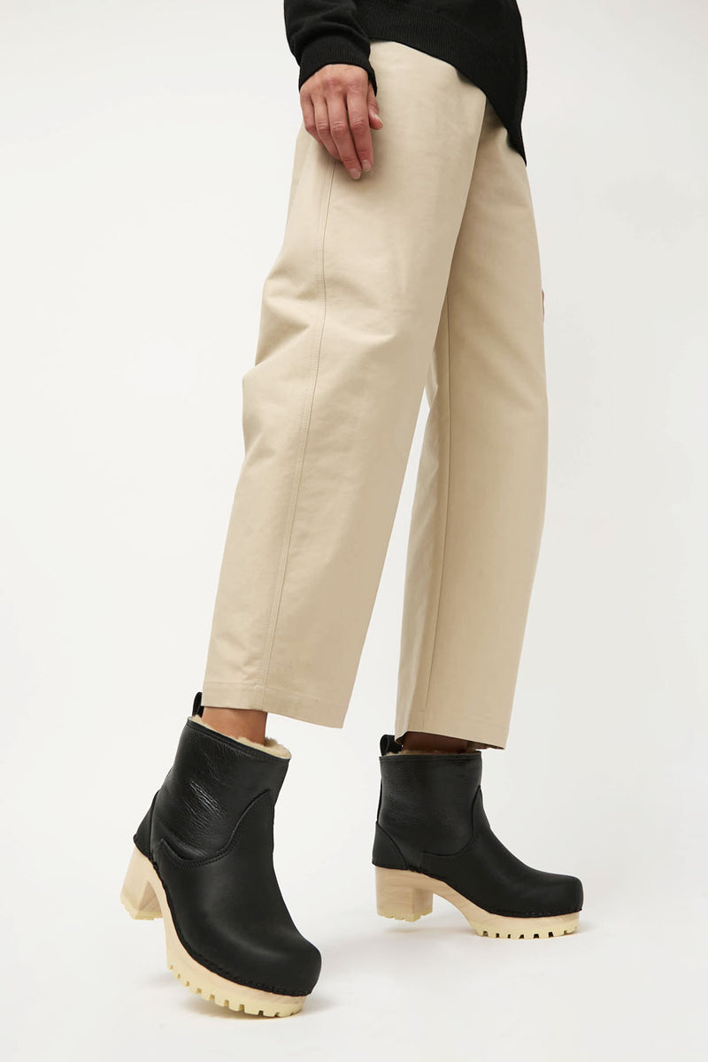 No.6 5" Pull on Shearling Clog Boot on Mid Tread in Ink Aviator on White Base