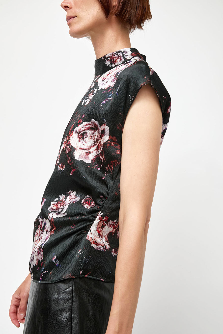 No.6 Alex Top in Black Rose