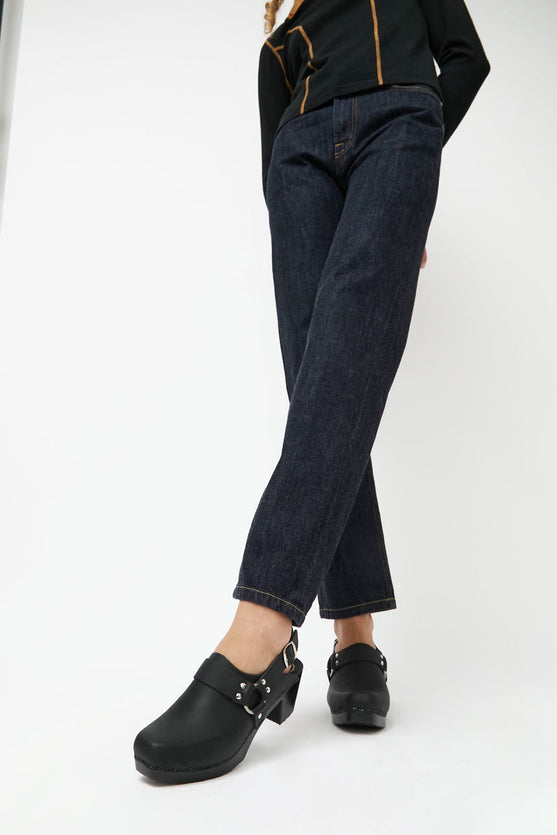 No.6 Arlo Clog on Square Toe Mid Heel in Black on Black Base