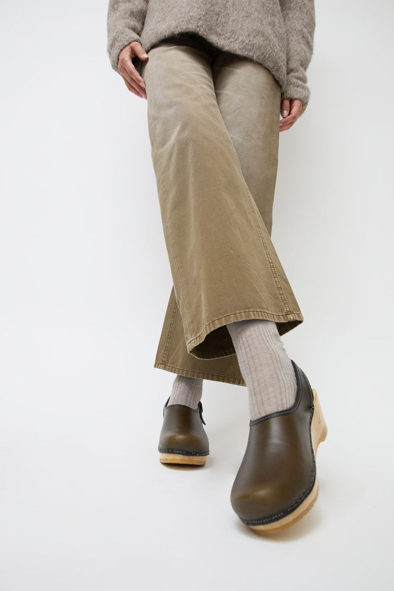 No.6 Daisy Clog on Mid Wedge in Army with Black