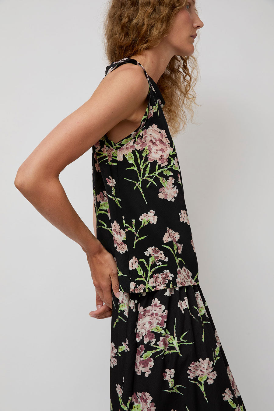 No.6 Danny Tank in Black and Mauve Floral